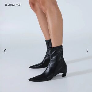 BNWT/original box - Tony Bianco Margot Black leather Ankle Boot, 7.5 (fits an 8)